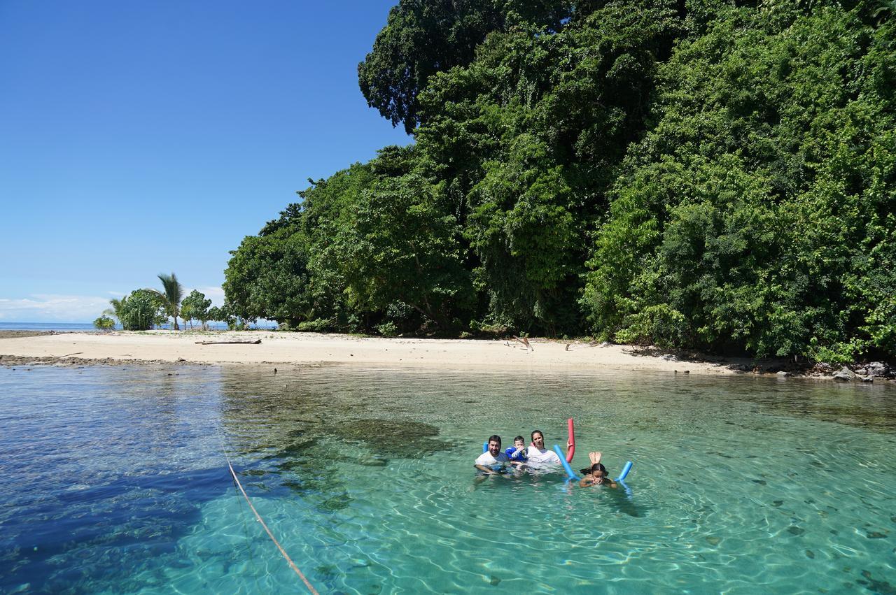 Liamo Reef Resort Kimbe Exterior photo